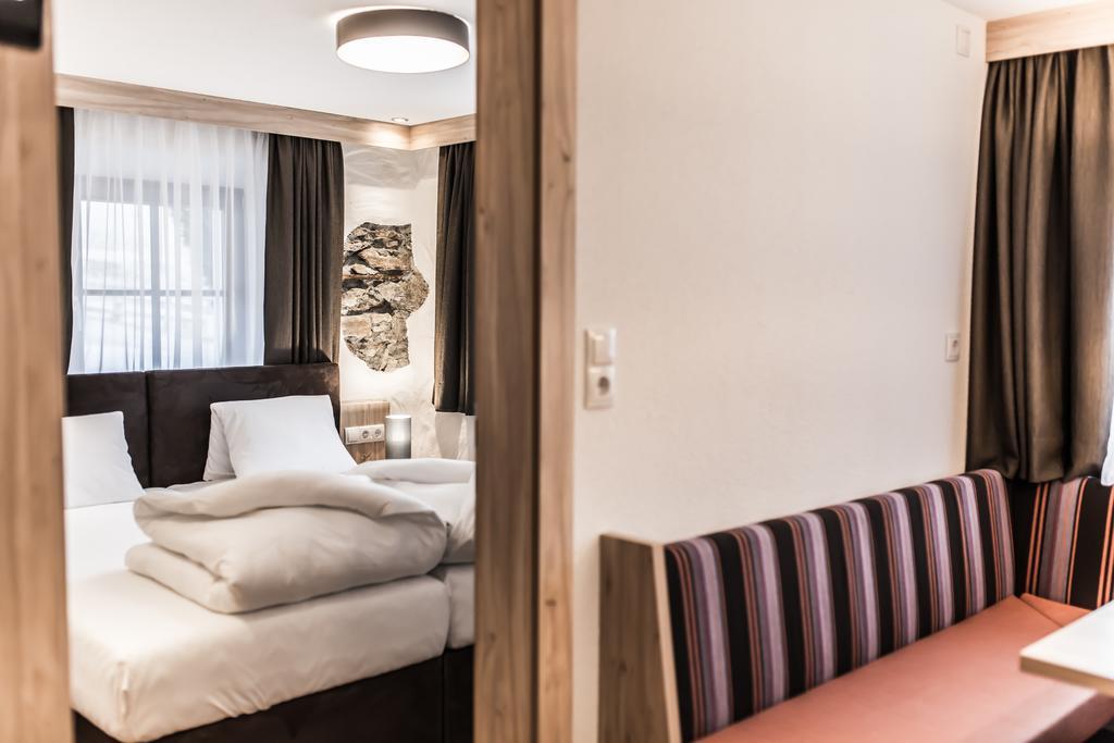 A Casa Smaragd Appartements Sölden Esterno foto
